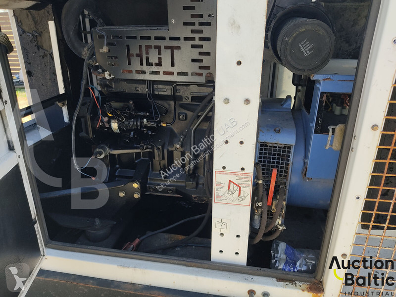 آلة لمواقع البناء SDMO R44K