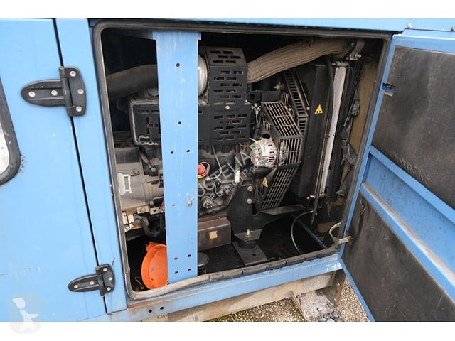 آلة لمواقع البناء SDMO T44