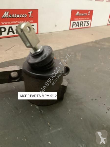 قطع غيار New Holland Vérin hydraulique pour...
