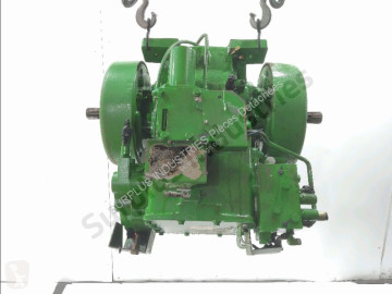 John Deere S670