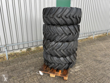 Michelin 400/70R20 XMCL op 8 gats velg NIEUW
