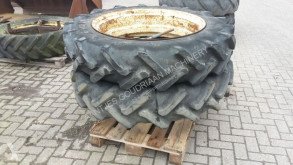 Pirelli dubbellucht 13.6-38 Pneus neuf