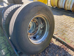 قطع غيار Michelin 295/80R22,5 إطارات العجلات مستعمل