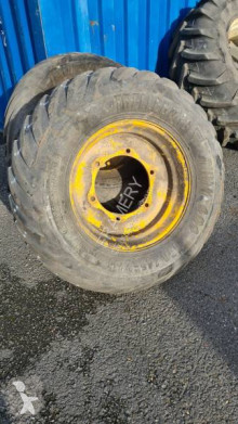 Trelleborg Neumáticos usado