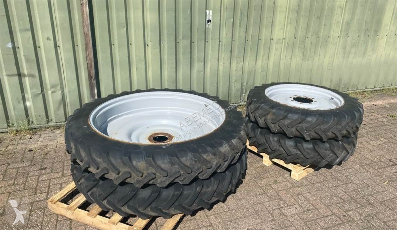 Repuestos Alliance 270/95R48 + 270/95R32...