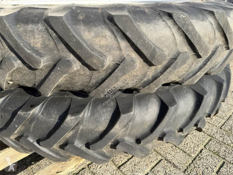 Repuestos Alliance 270/95R48 + 270/95R32...