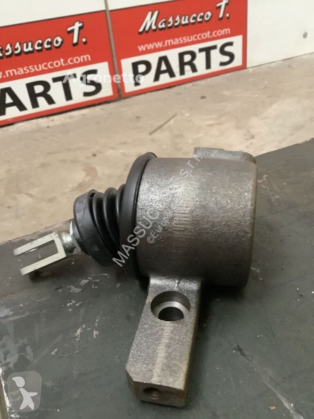 قطع غيار New Holland Vérin hydraulique pour...
