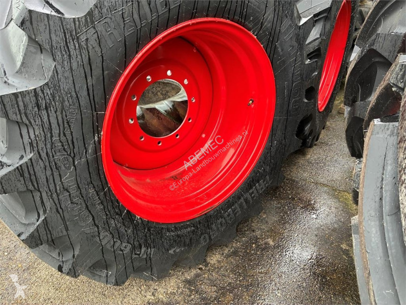 Trelleborg VF600/60R30 op velg 10 gats farming...