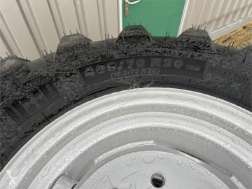 Michelin 400/70R20 XMCL op 8 gats velg NIEUW