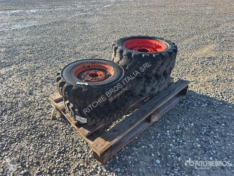 Części rolnicze  Quantity of (4) Tires