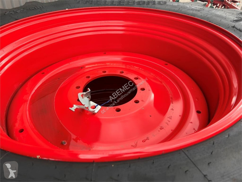 Trelleborg VF 710/60R42 + 600/60R30 farming...