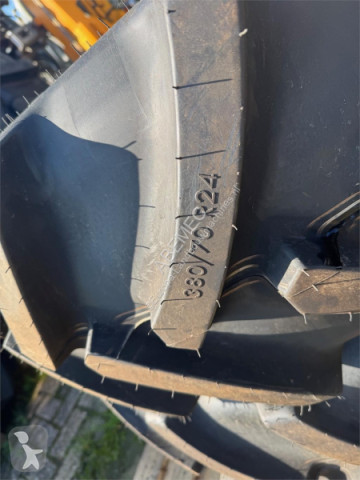 Mitas 380/70R24 op velg