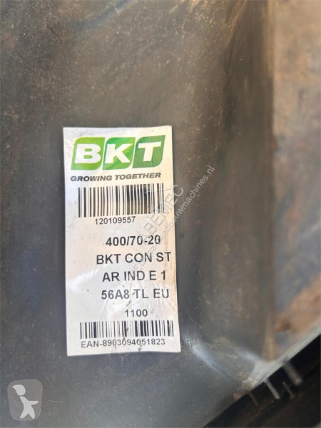Jordbruksdelar BKT 400/70-20 Constar banden 4...