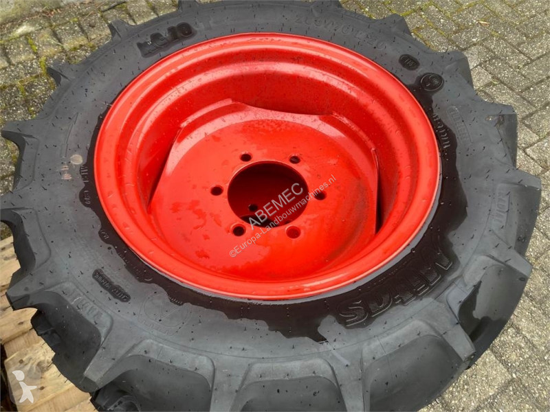 Peças Mitas 480/64R28 en 280/70R20 Nieuw op velg