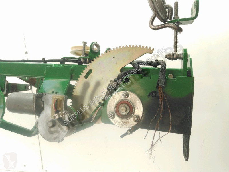 Díly pro zemědělství John Deere V461M