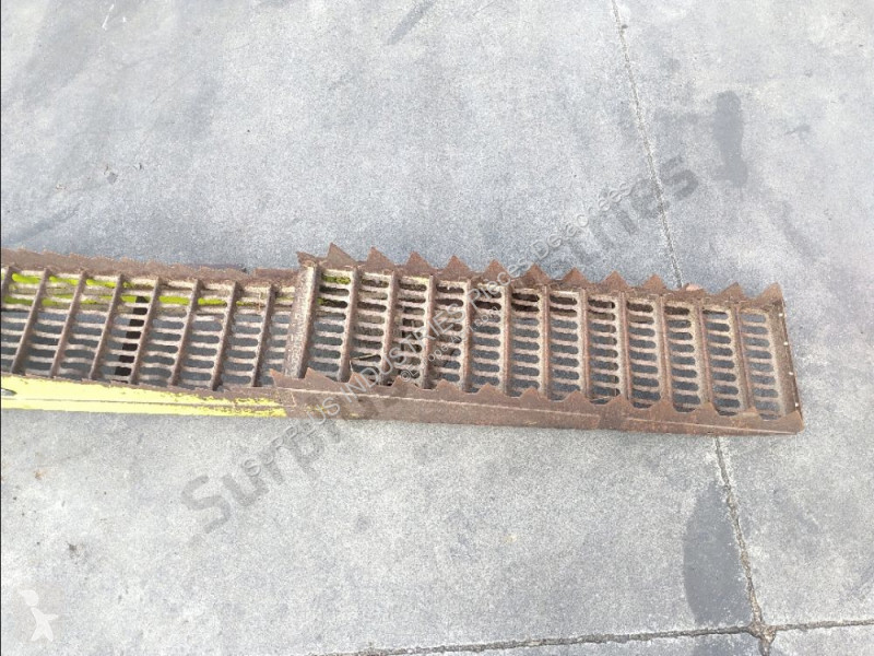 Claas DOMINATOR 198 H farming spare parts