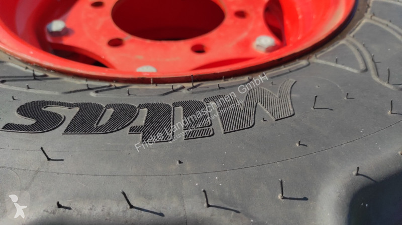 Pièces détachées BKT  2x 320/65R16 + 2x 420/70R24
