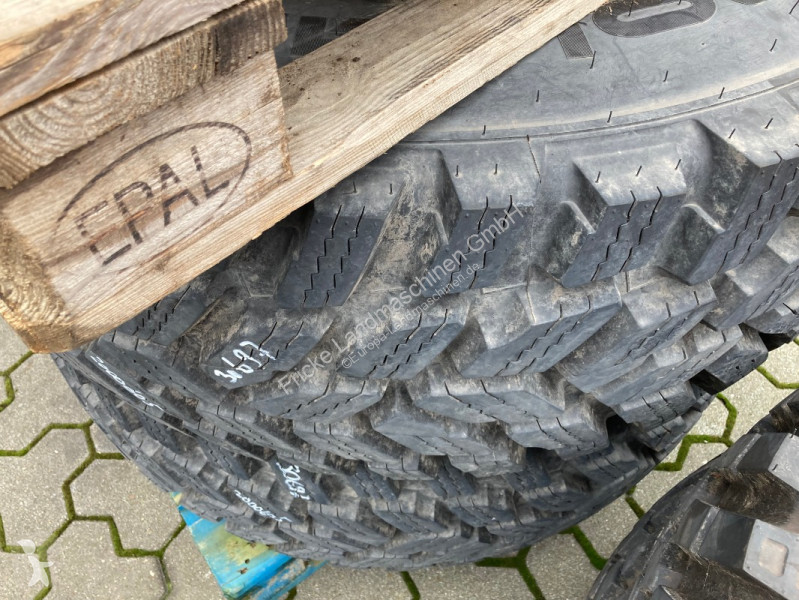 Repuestos Nokian  2x 440/80 R24 Nokian Räder