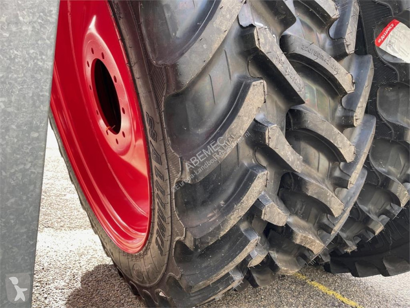 Peças agrícolas Alliance 320/105R54 + 320/80R42...