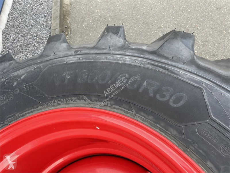 Poľnohospodárske súčasti Michelin VF710/60 R42...