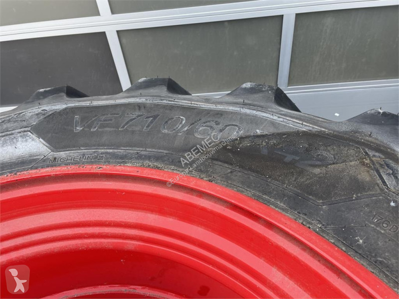 Poľnohospodárske súčasti Michelin VF710/60 R42...