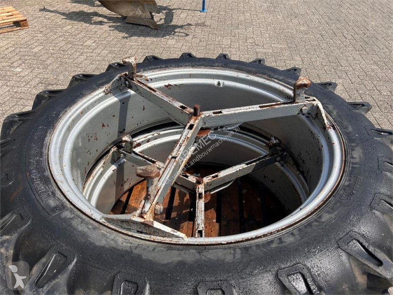 Jordbruksdelar Vredestein 13.6X38 dubbellucht 3...