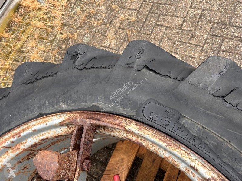 Jordbruksdelar Vredestein 13.6R38 dubbellucht