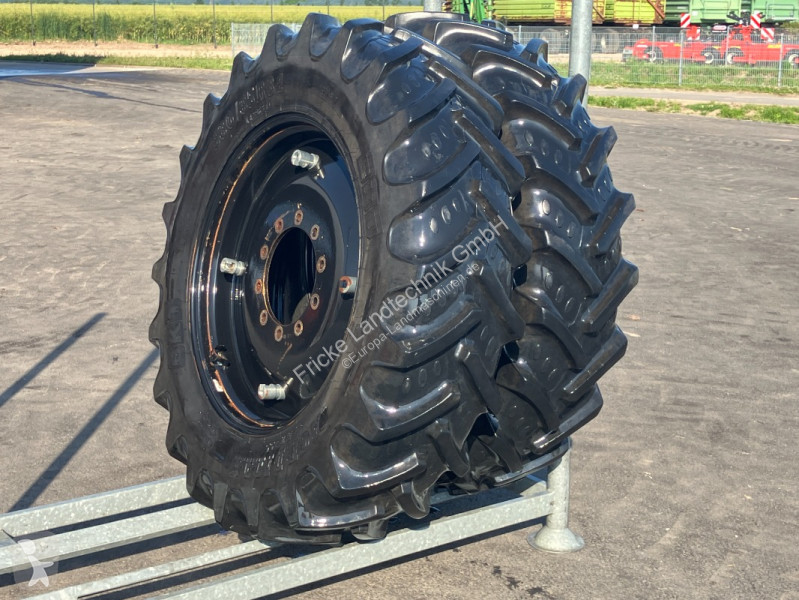 Poľnohospodárske súčasti BKT  380/85 R34...