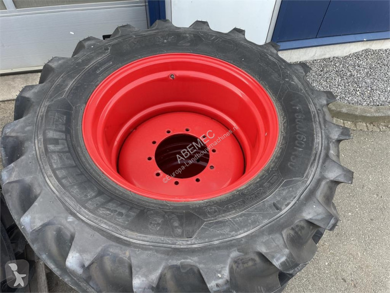 Poľnohospodárske súčasti Michelin VF710/60 R42...