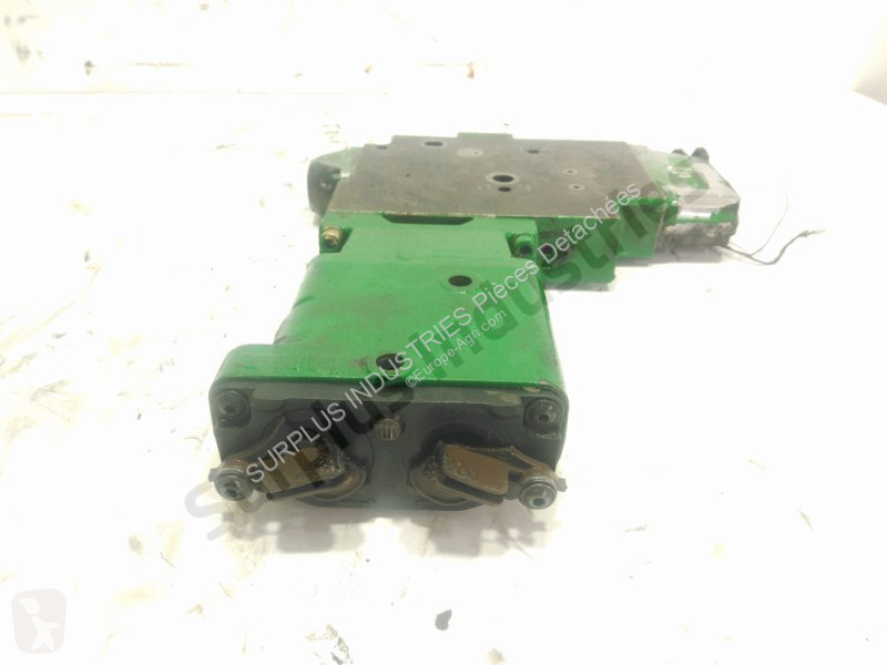Mezőgazdasági alkatrészek John Deere 8345R