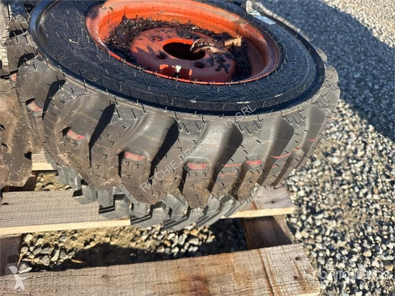 Części rolnicze  Quantity of (4) Tires