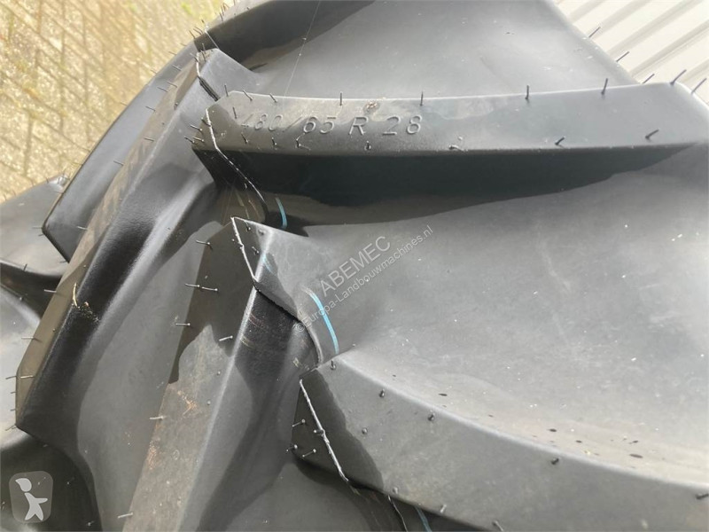 Peças Mitas 480/64R28 en 280/70R20 Nieuw op velg