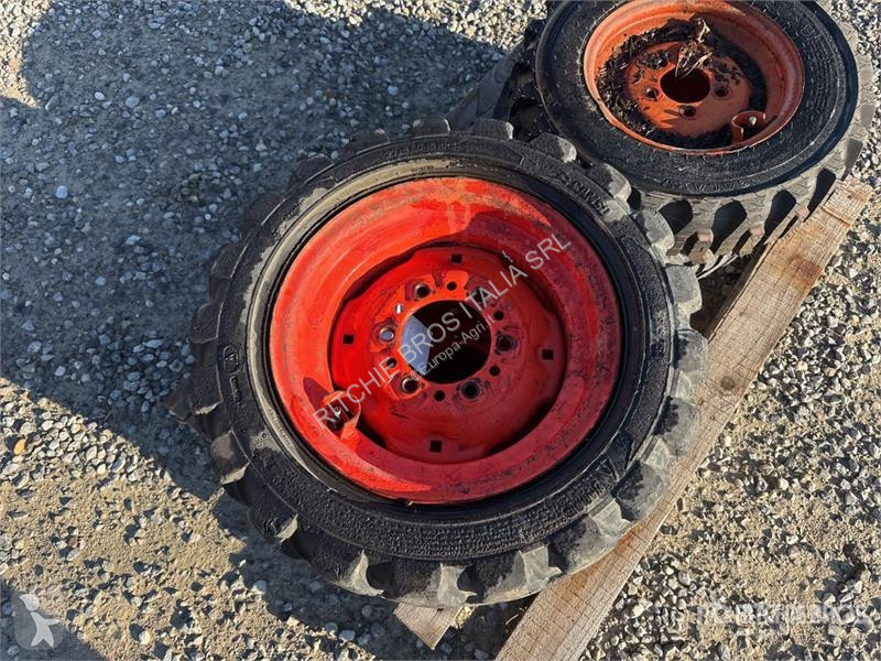Części rolnicze  Quantity of (4) Tires