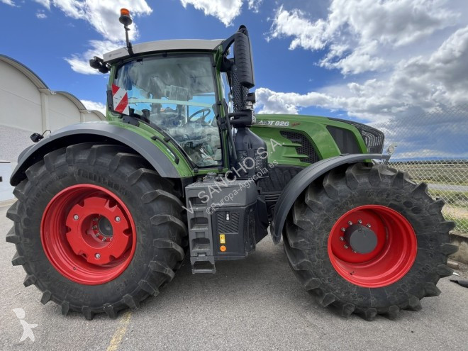Tractor Fendt FENDT 826 VARIO S4 PROFI PLUS