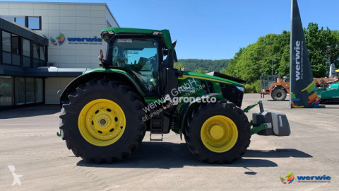 John Deere7R