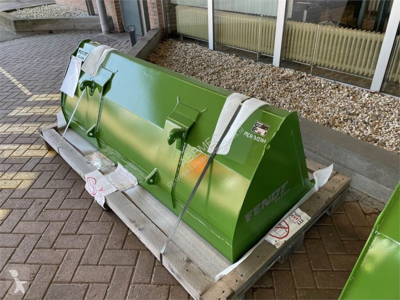 Tractor Fendt voorlader Grond bak 2000mm