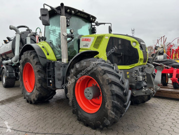 Tractor Claas
