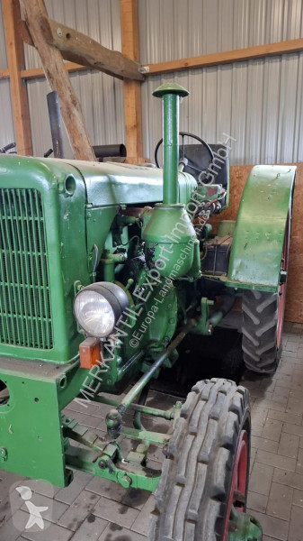 Tractor agrícola RS 04/30 mit Kremser