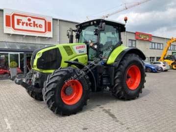 Tractor Claas