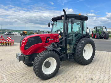 Tractor Valtra