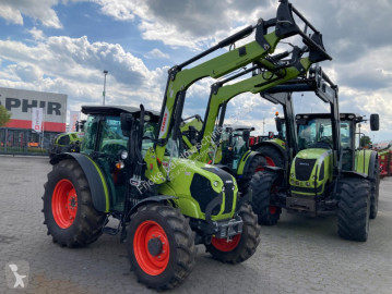 Tractor Claas
