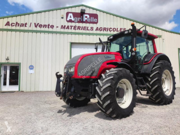 Tractor Valtra
