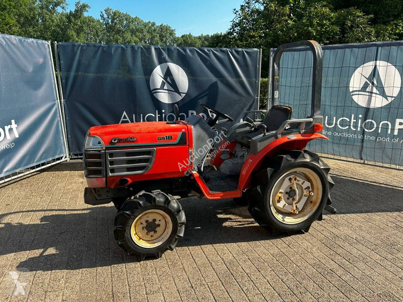 Tractor agrícola Kubota GB18
