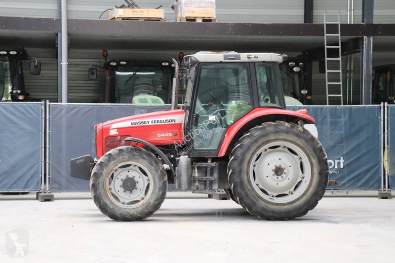 Tracteur agricole Massey Ferguson MF5445/4WD