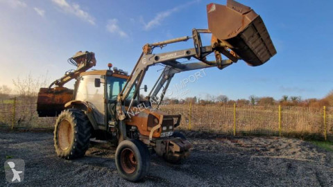 Tracteur agricole Renault