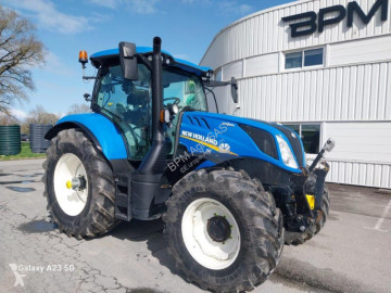 Tracteur agricole New Holland