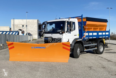 Tracteur agricole Mercedes Atego 1524