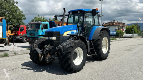 Lantbrukstraktor New Holland