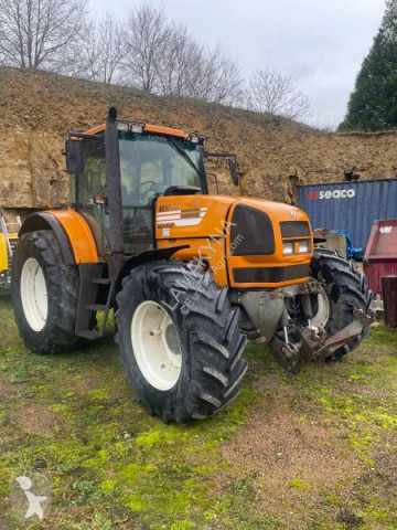 Tracteur agricole Renault