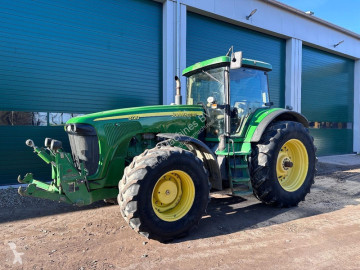 John Deere 8120 Powershift tractor